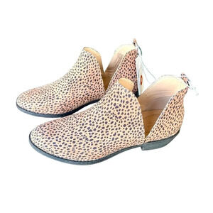 Universal Thread Women's Nora Leopard Pointed Toes Cut Out Ankle Booties Size 10